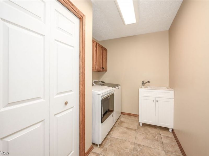 425 Middlestone Way, Cuyahoga Falls, OH 44223 Photo 18
