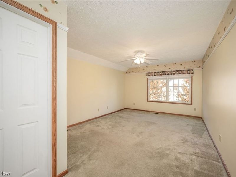 425 Middlestone Way, Cuyahoga Falls, OH 44223 Photo 24