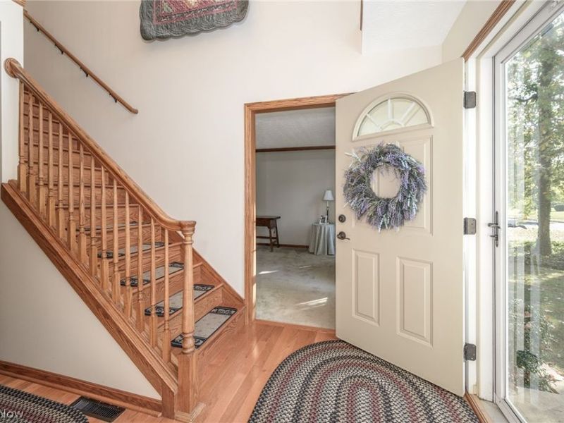 425 Middlestone Way, Cuyahoga Falls, OH 44223 Photo 4
