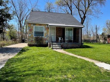 15099 Coyle Street E, Detroit, Mi 48227