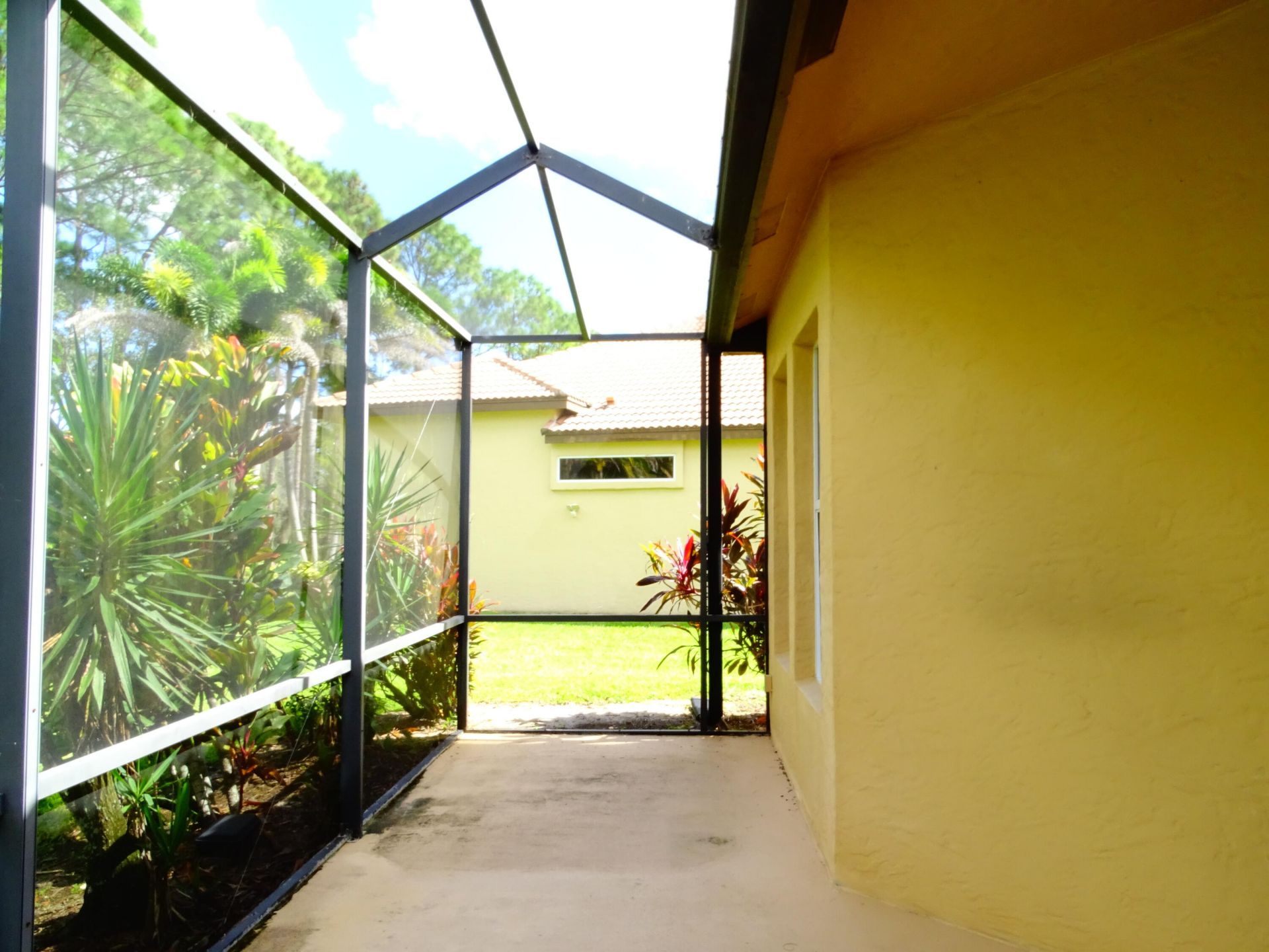 854 SW Saint Tropez Court, Port Saint Lucie, FL 34986 Photo