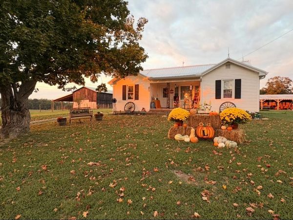 2120 Dover Church Road , Glasgow, KY 42141