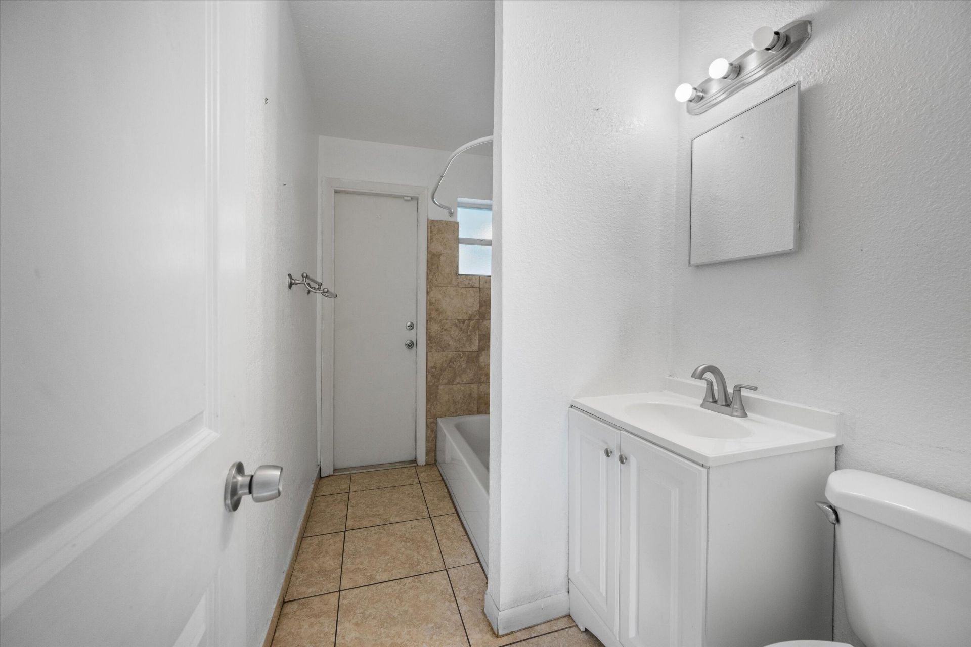 1903 E Chatham Road, West Palm Beach, FL 33415 Photo