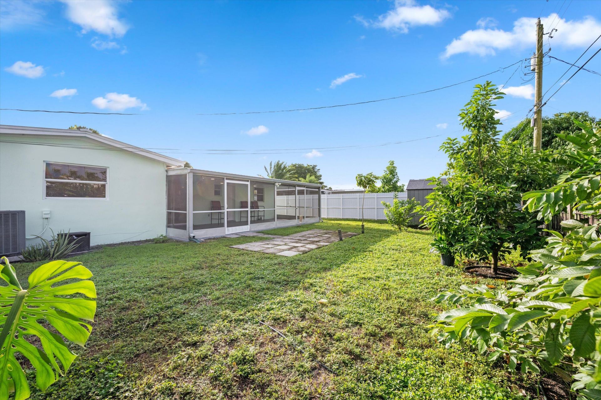 1903 E Chatham Road, West Palm Beach, FL 33415 Photo