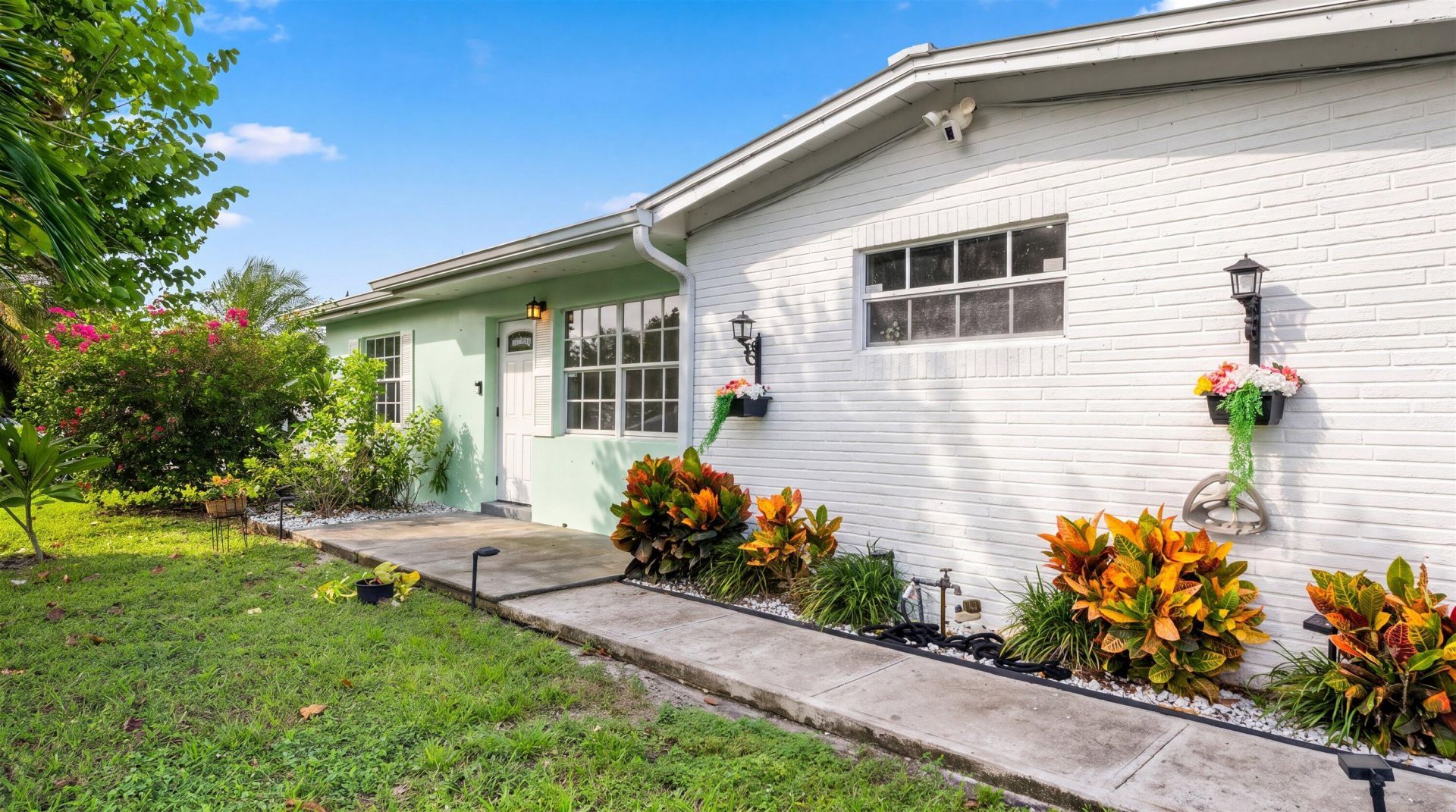 1903 E Chatham Road, West Palm Beach, FL 33415 Photo