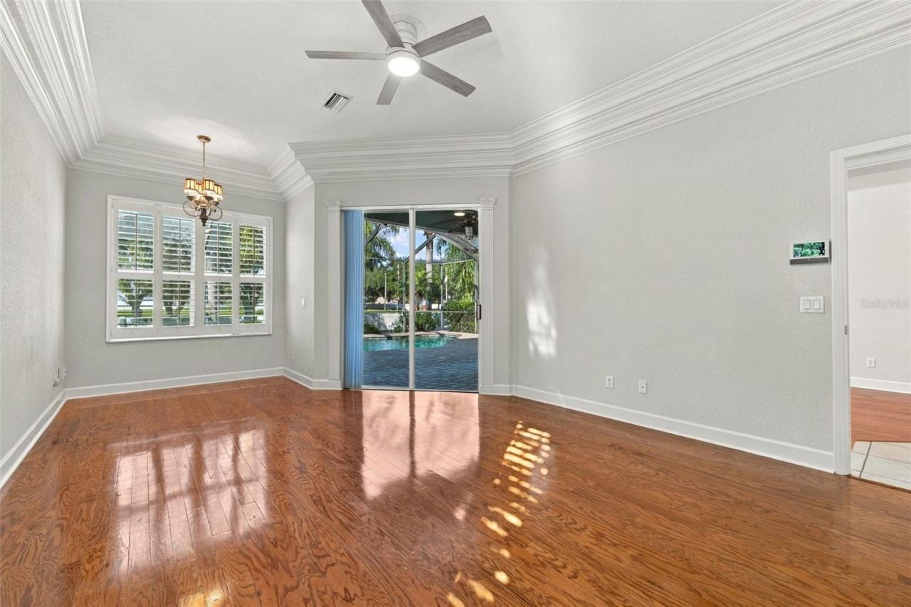 3916 Valrico Grove Drive , Valrico, FL 33594 Photo