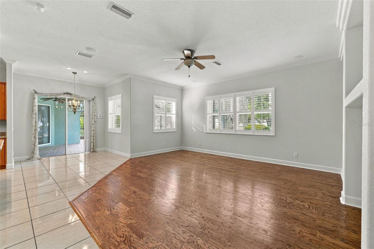 3916 Valrico Grove Drive , Valrico, FL 33594 Photo