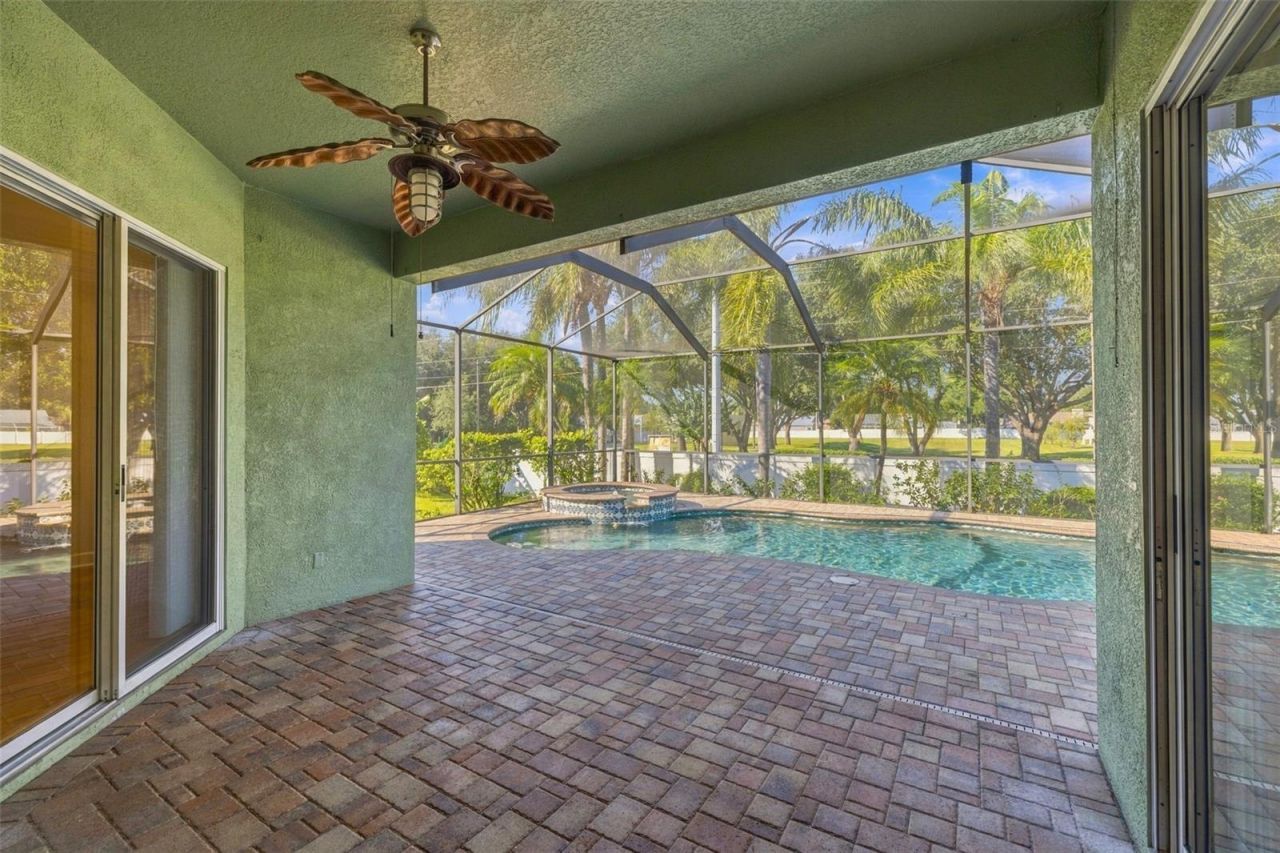 3916 Valrico Grove Drive , Valrico, FL 33594 Photo