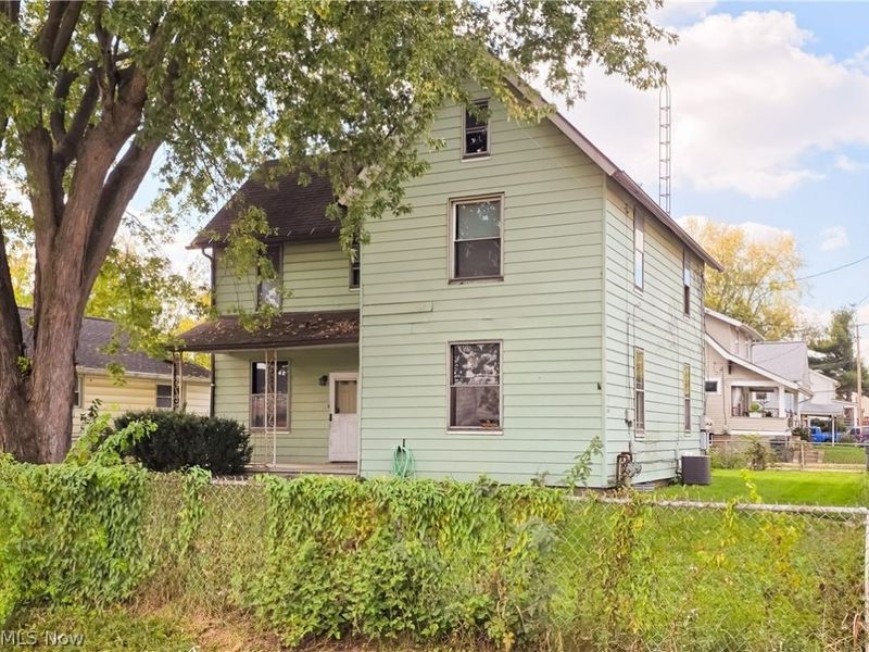 1301 Wertz Avenue SW, Canton, OH 44710 Photo 3