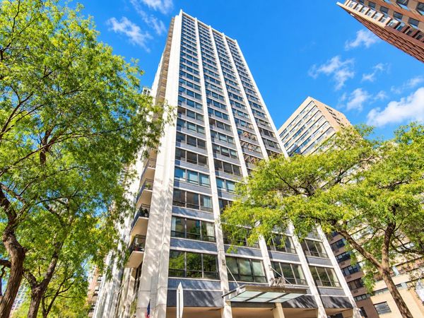 222 E PEARSON Street, Unit 1704, Chicago, IL 60611