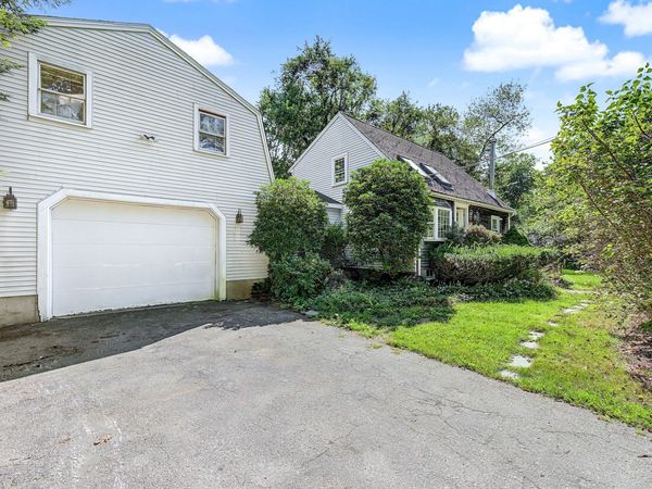 112 Mill St, Easton, MA 02356