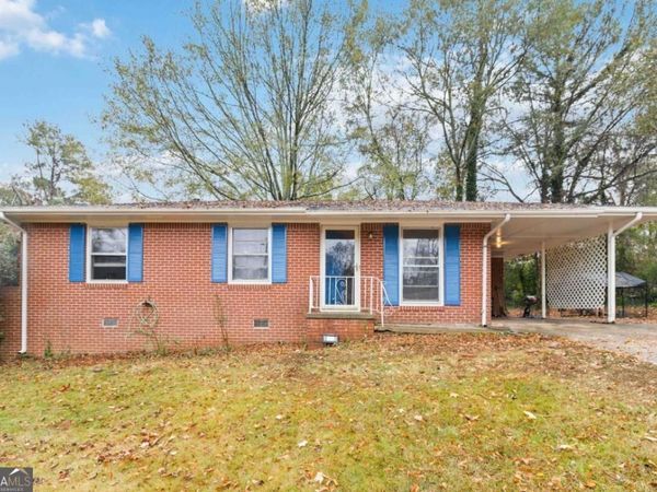913 Longleaf Drive, Forest Park, GA 30297