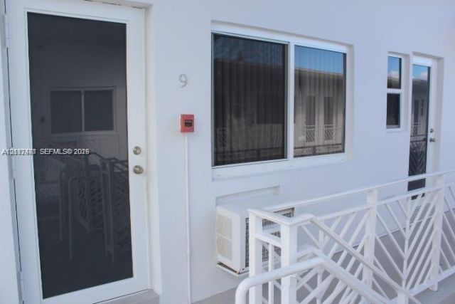 7430 Byron Ave, Unit 9A, Miami Beach, FL 33141 Photo