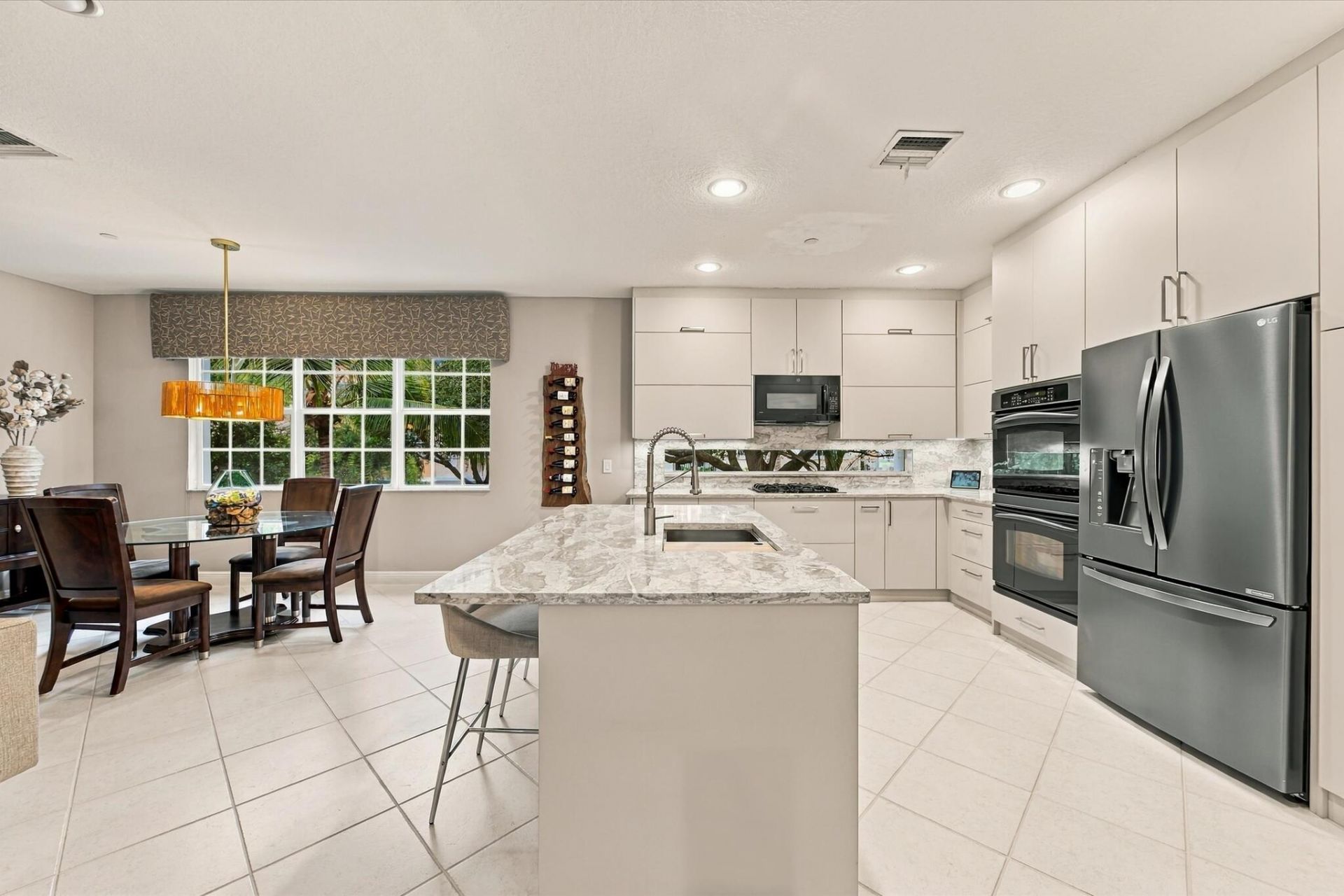 5545 NE Trieste Way, Boca Raton, FL 33487 Photo