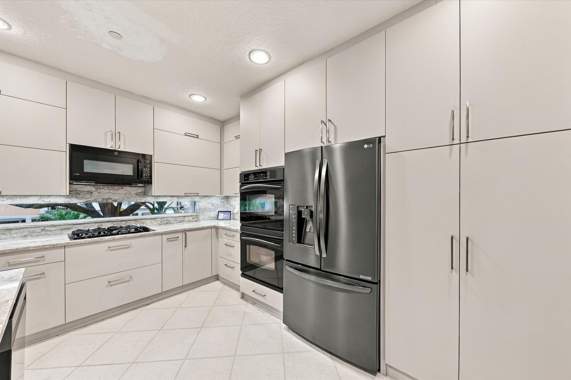 5545 NE Trieste Way, Boca Raton, FL 33487 Photo