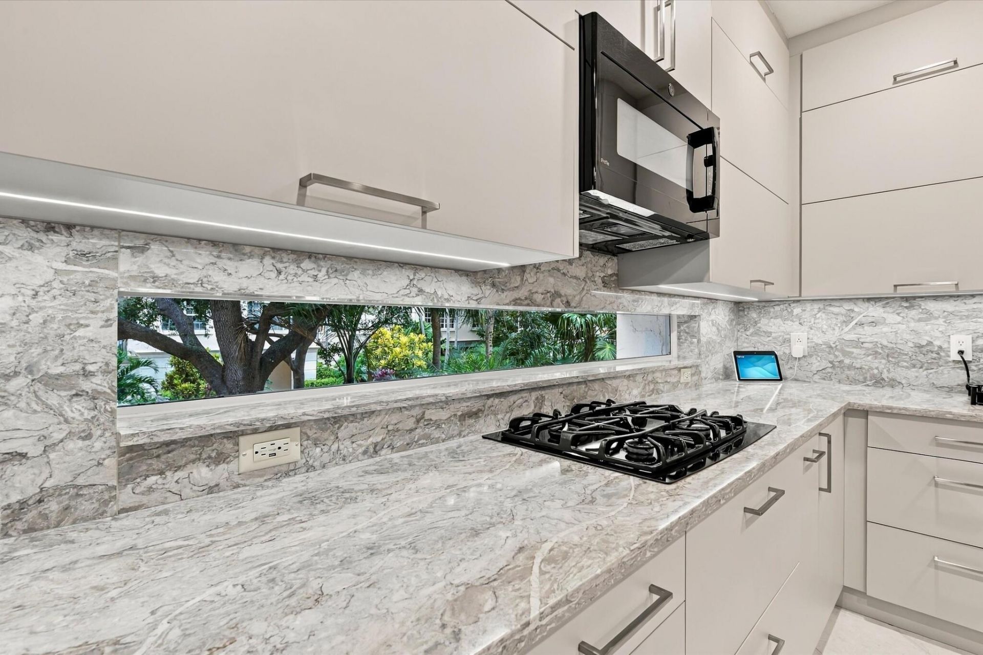 5545 NE Trieste Way, Boca Raton, FL 33487 Photo