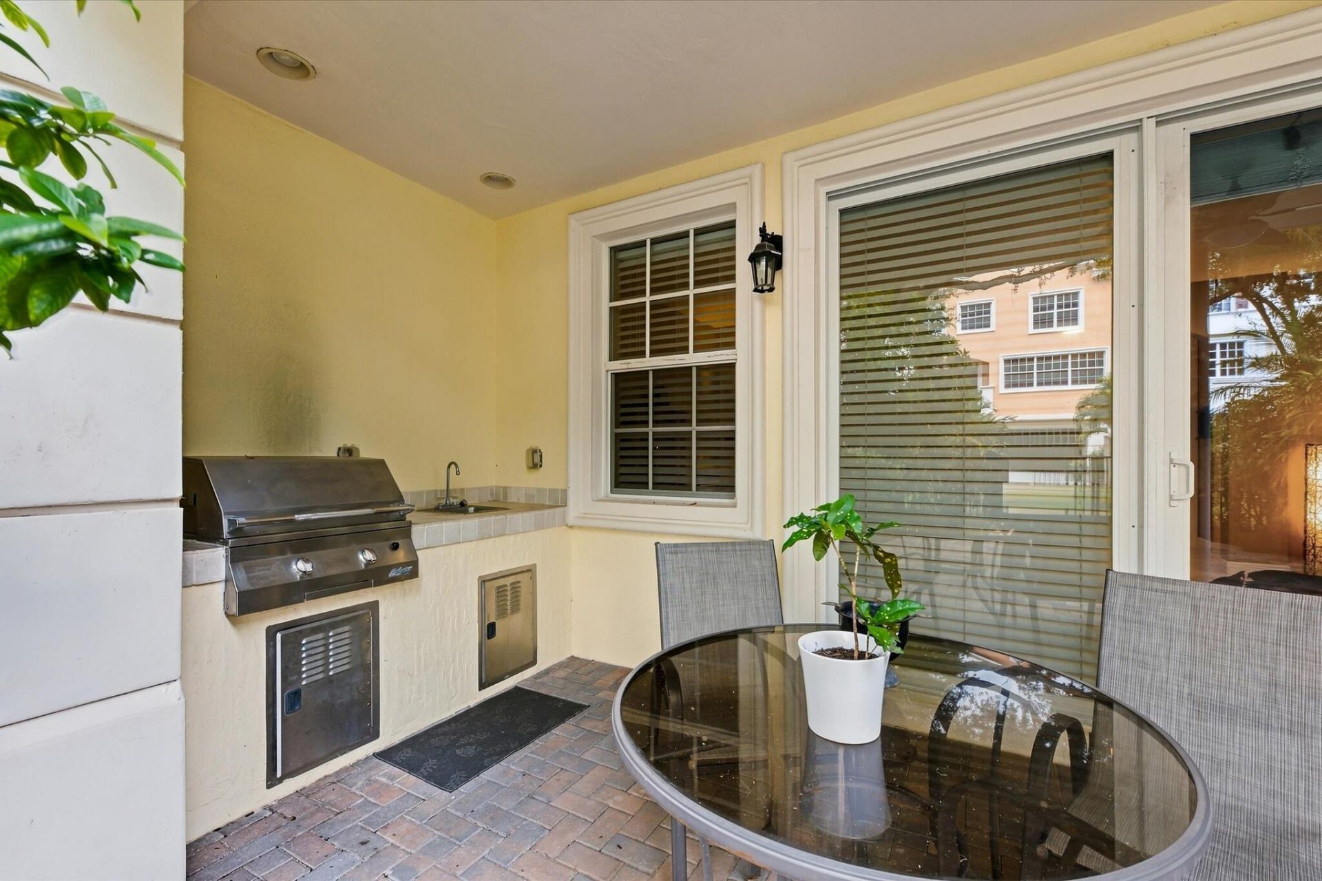 5545 NE Trieste Way, Boca Raton, FL 33487 Photo