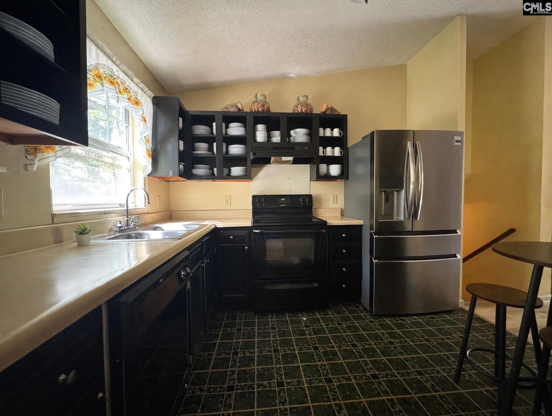 133 Foxglove Circle  Photo 6