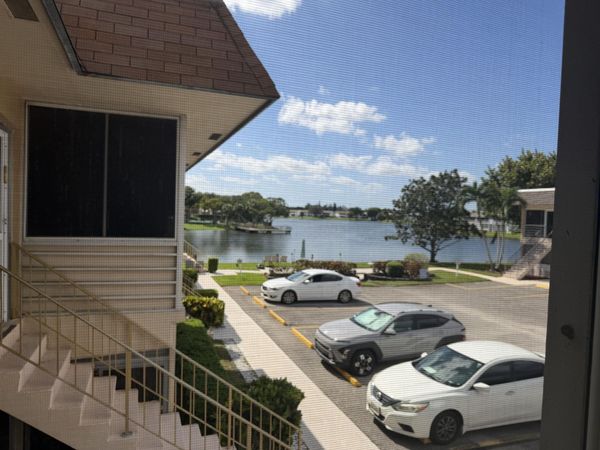 192 Stratford N, West Palm Beach, FL 33417