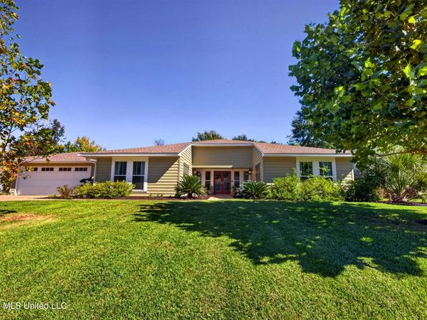 440 Cove Drive, Biloxi, MS 39531