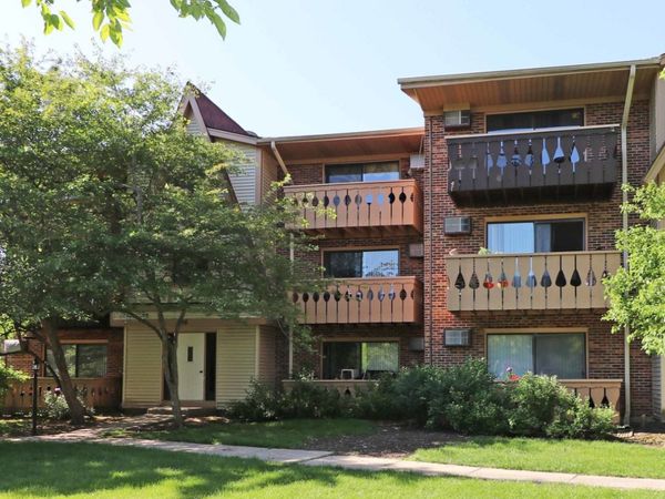 18 Parkside Court , Unit 9, Vernon Hills, IL 60061