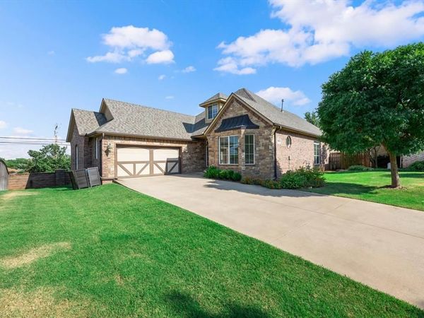 2812 Verona Court, Edmond, OK 73034