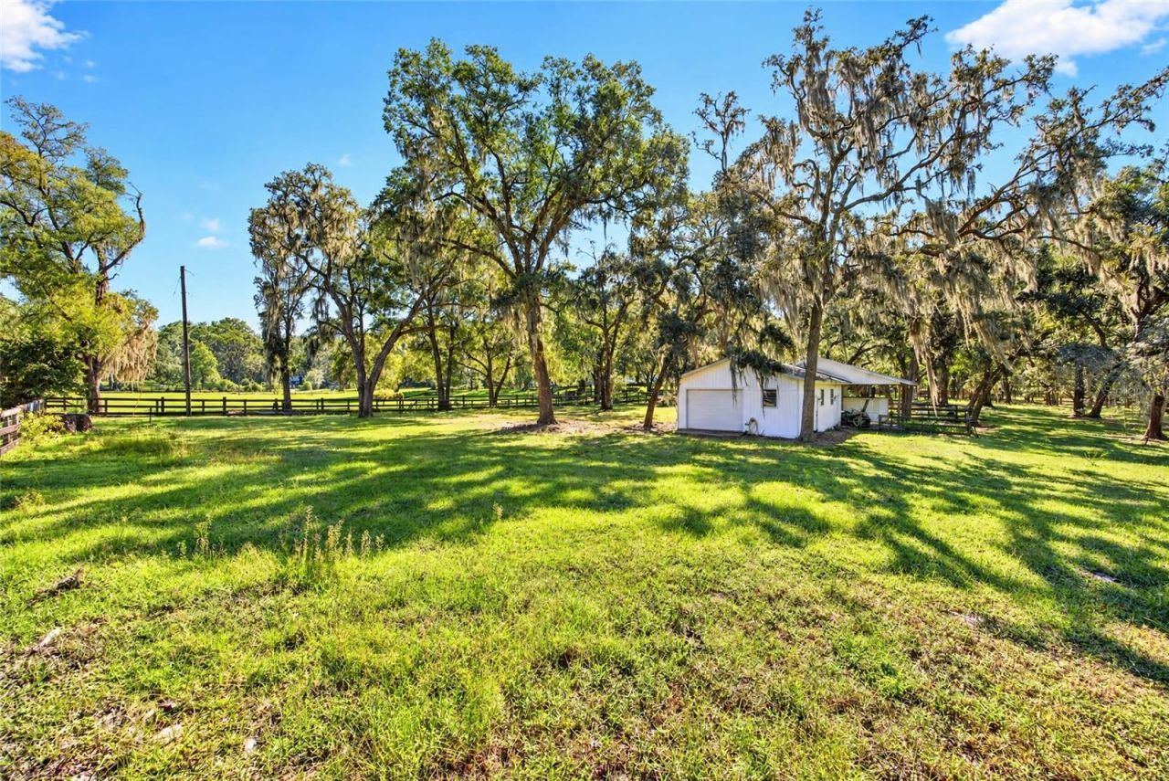 2750 NE 175th Street Road, Citra, FL 32113 Photo