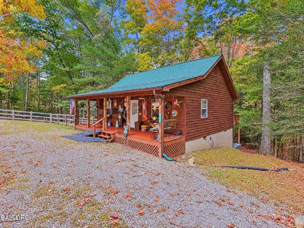 728 Deer Haven Tr, Jamestown, TN 38556