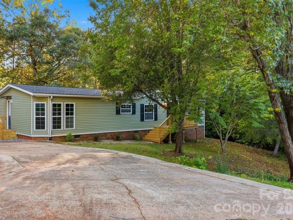3363 Stony Brook Circle , Newton, NC 28658