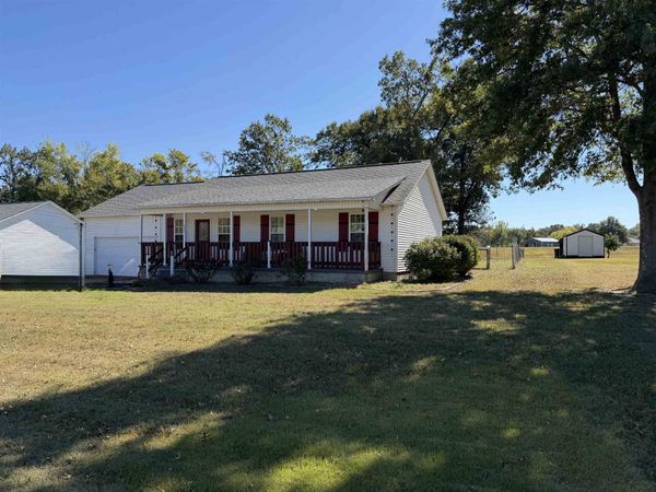 225 PAULINE DR DR, Adamsville, TN 38310