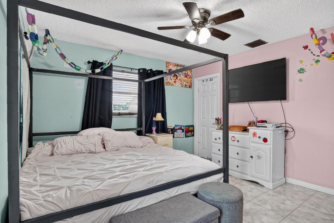 4652 SE Edison Avenue, Stuart, FL 34997 Photo
