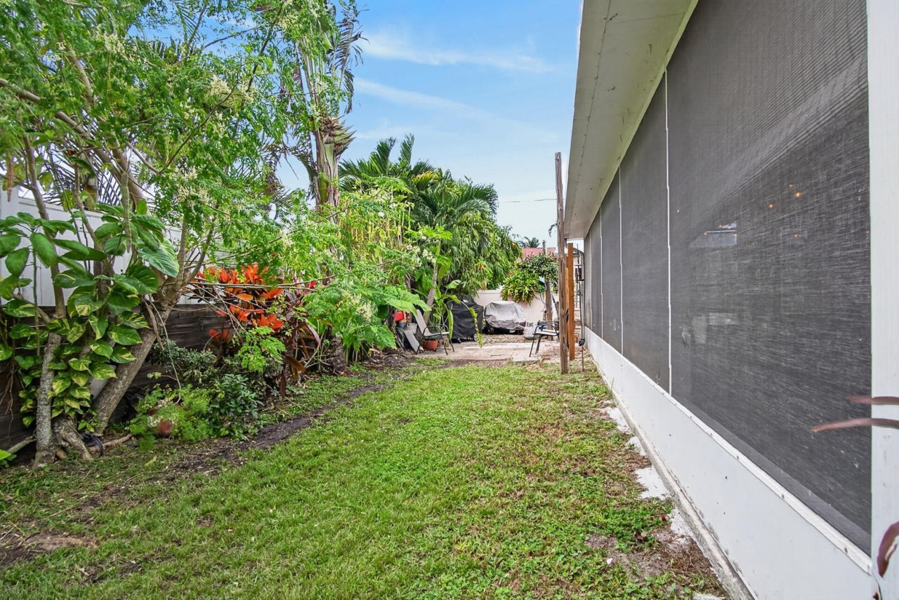 4652 SE Edison Avenue, Stuart, FL 34997 Photo