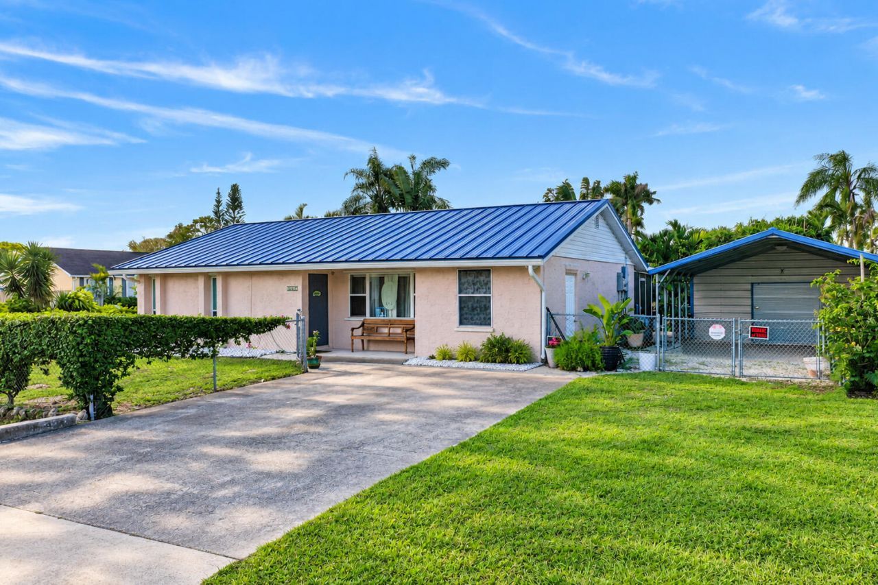 4652 SE Edison Avenue, Stuart, FL 34997 Photo