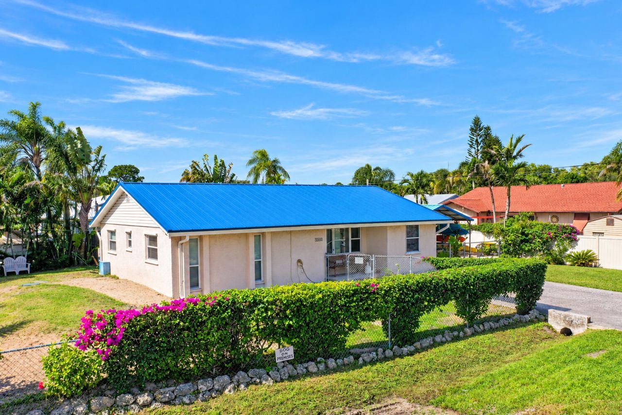 4652 SE Edison Avenue, Stuart, FL 34997 Photo