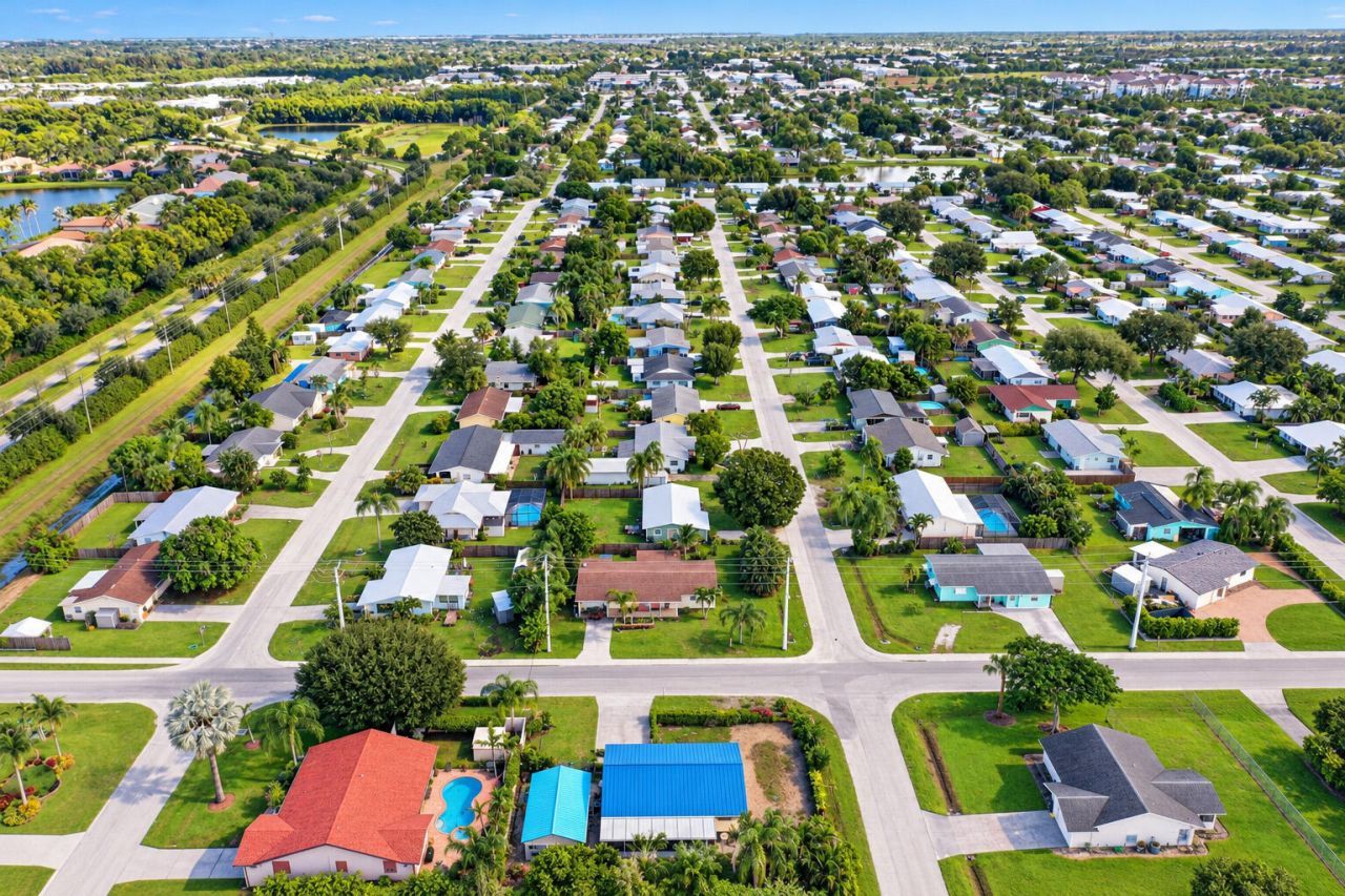4652 SE Edison Avenue, Stuart, FL 34997 Photo