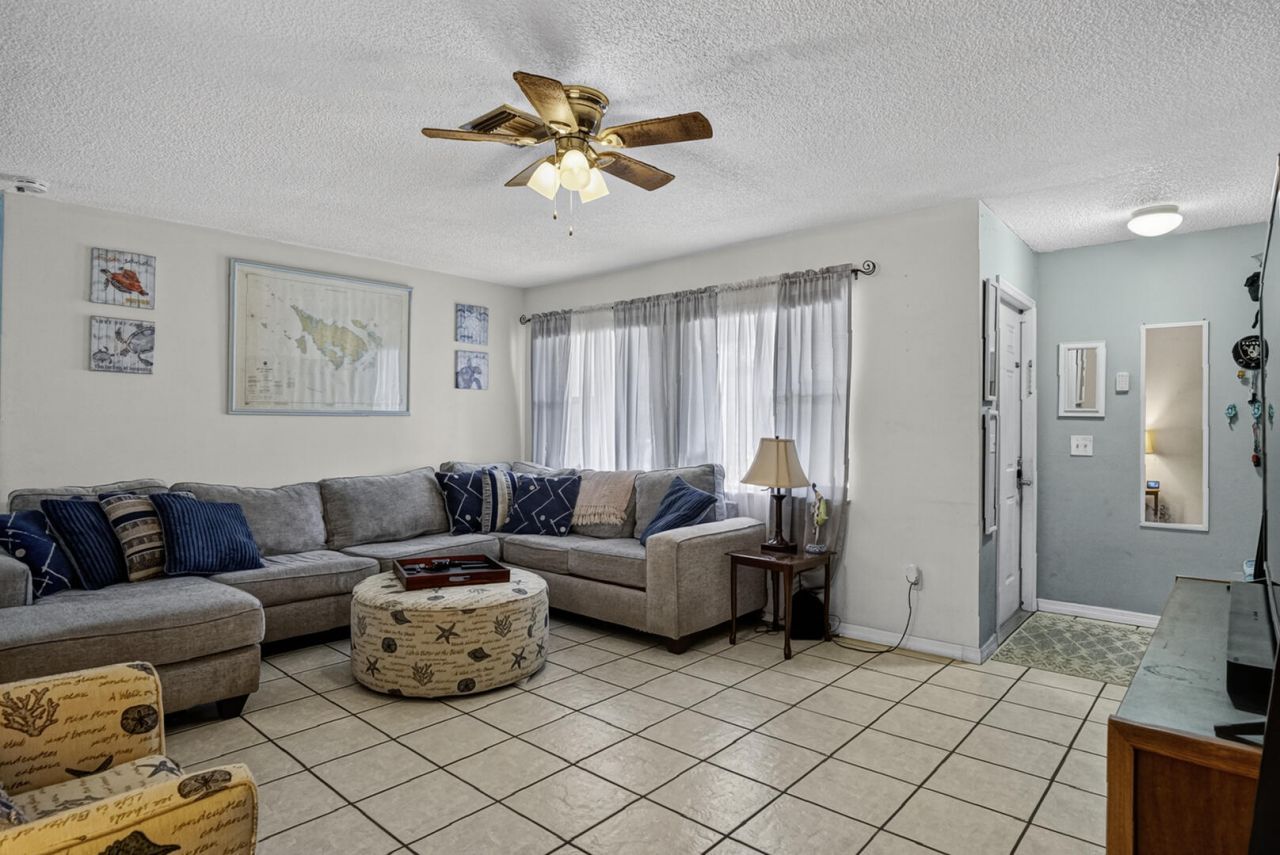 4652 SE Edison Avenue, Stuart, FL 34997 Photo
