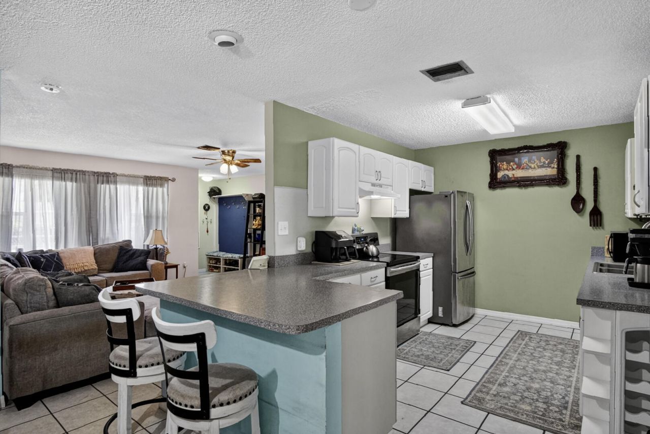 4652 SE Edison Avenue, Stuart, FL 34997 Photo