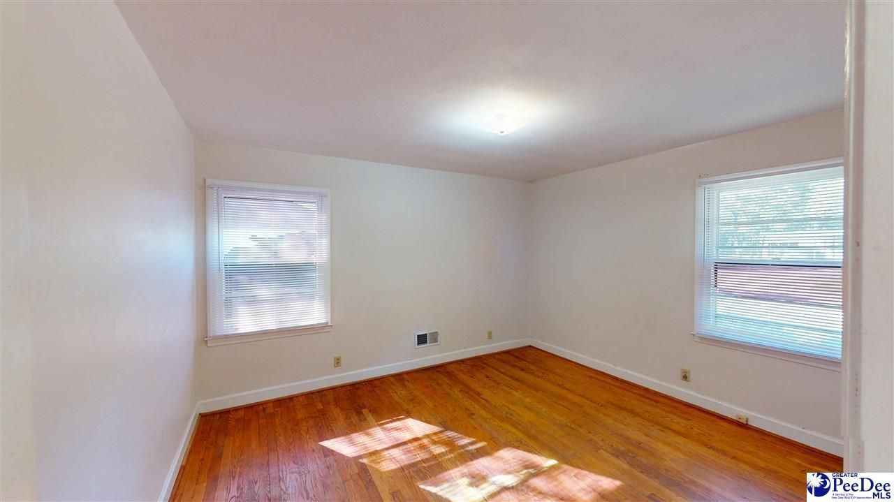 305 Cannon Drive Photo 11