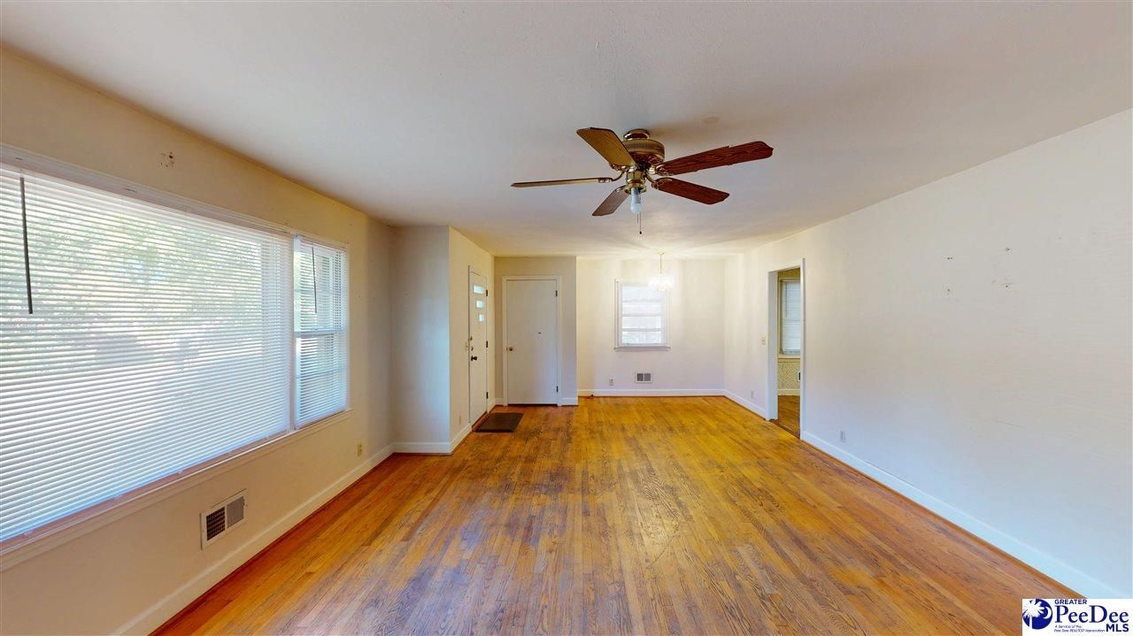305 Cannon Drive Photo 4