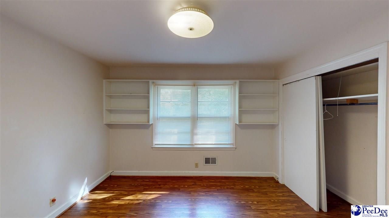 305 Cannon Drive Photo 8