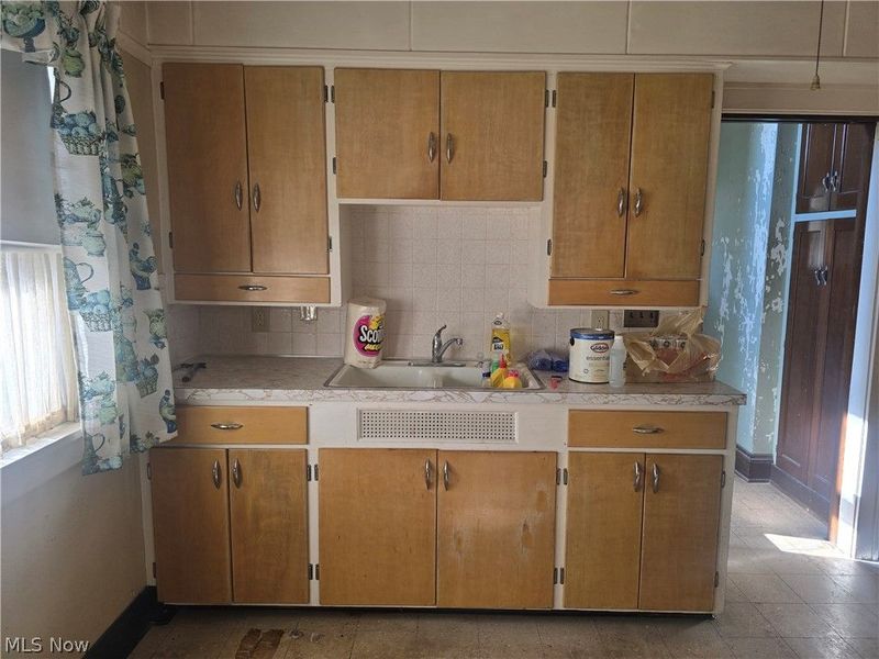 4676 - 4678 E 93rd Street, Garfield Heights, OH 44125 Photo 10