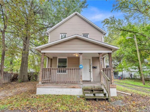 1325 Curtis Street , Akron, OH 44301