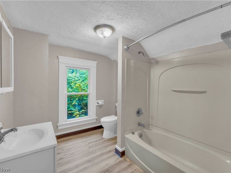 1325 Curtis Street , Akron, OH 44301 Photo 19