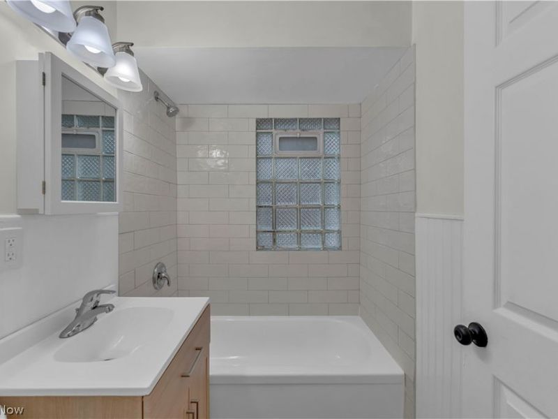 3674 W 103rd Street , Cleveland, OH 44111 Photo 22