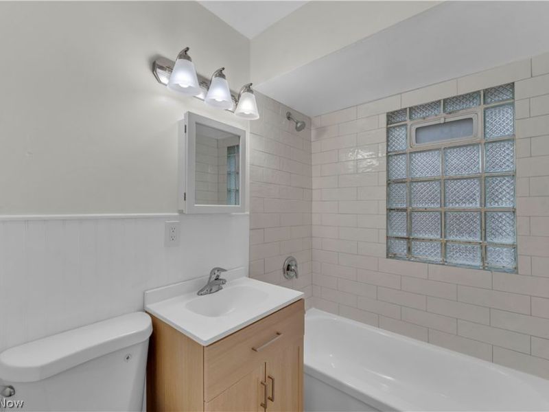 3674 W 103rd Street , Cleveland, OH 44111 Photo 23