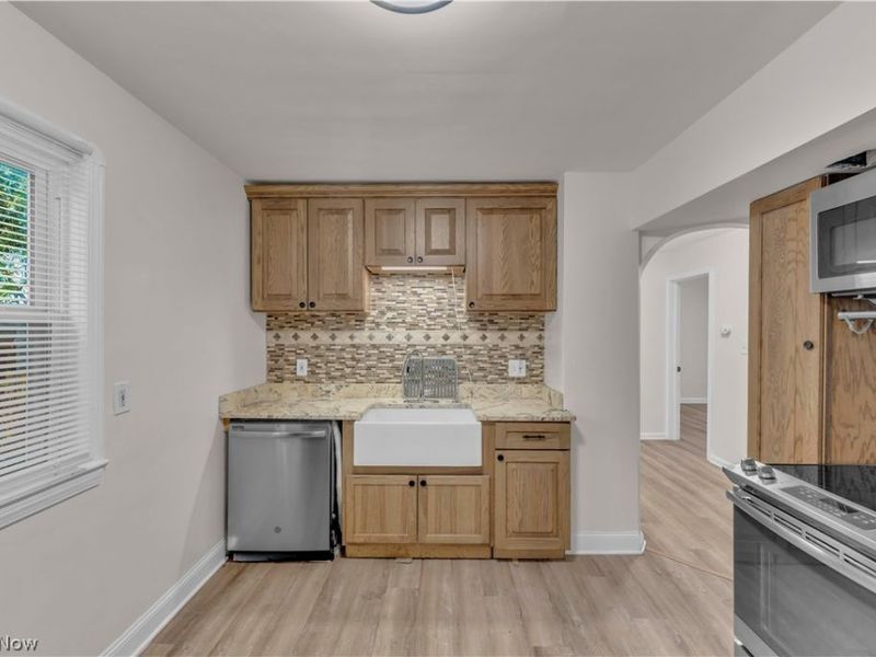 3674 W 103rd Street , Cleveland, OH 44111 Photo 7