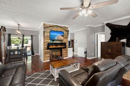 106 Fall Creek Boulevard photo 4