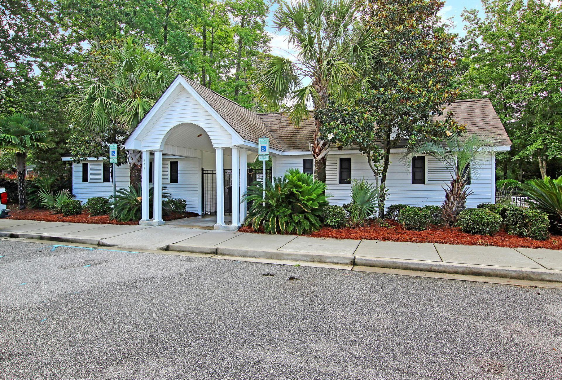 1445 Ashley Garden Boulevard Photo 34
