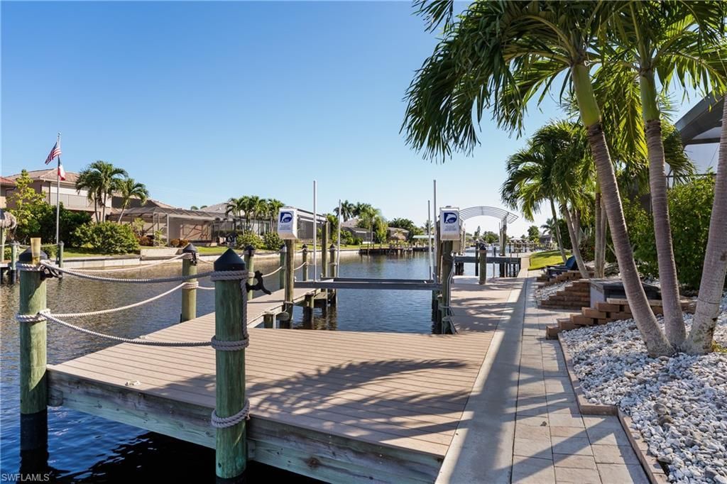 2303 SW 39th St, Cape Coral, FL 33914 Photo