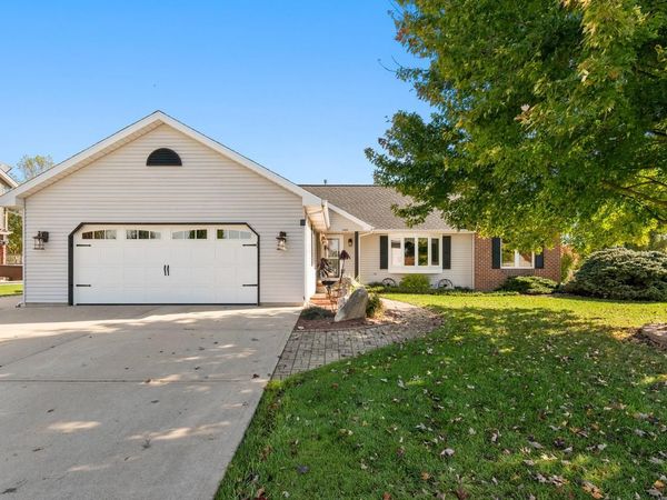 1419 Creek Side DRIVE, Burlington, WI 53105
